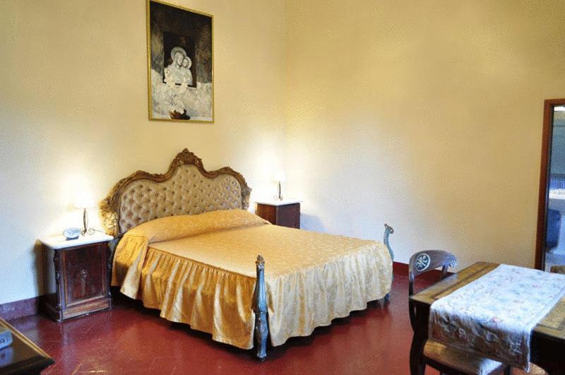 Agriturismo Fattoria Di Gragnone Pensionat Værelse billede
